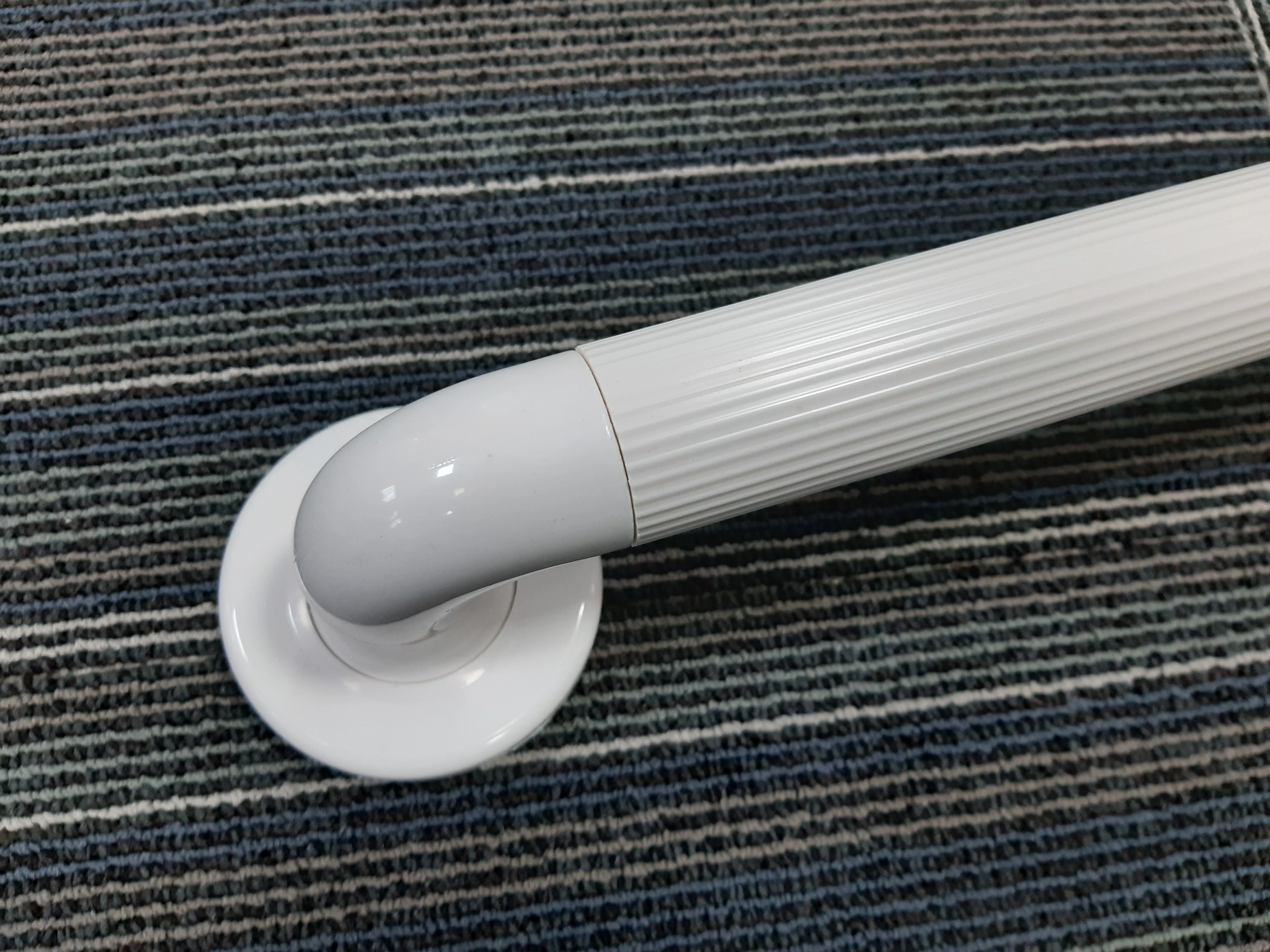 Moulded Fluted Grab Rails - Image 6