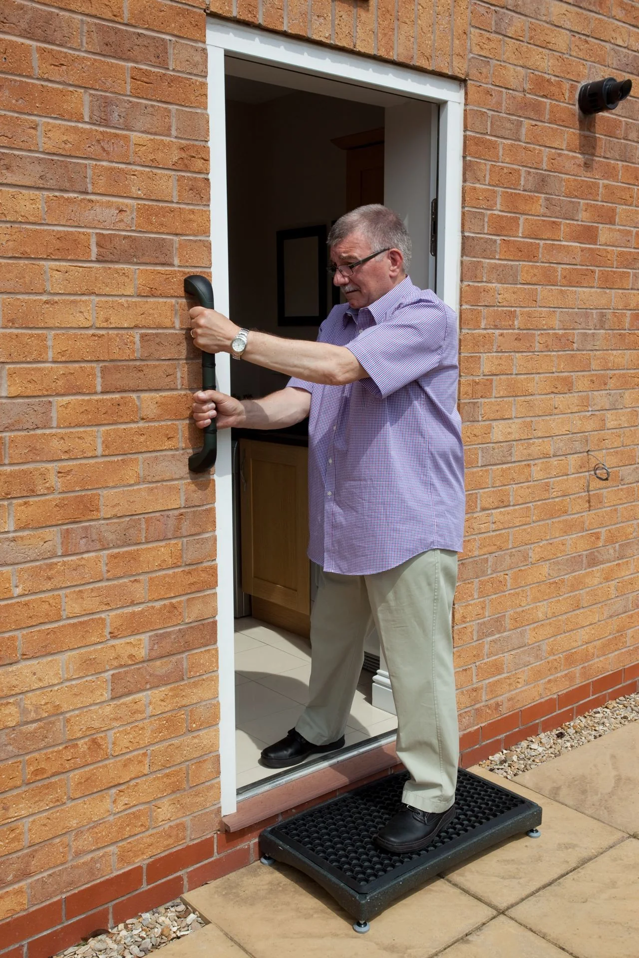 Prima Outdoor Grab Rail - Image 3